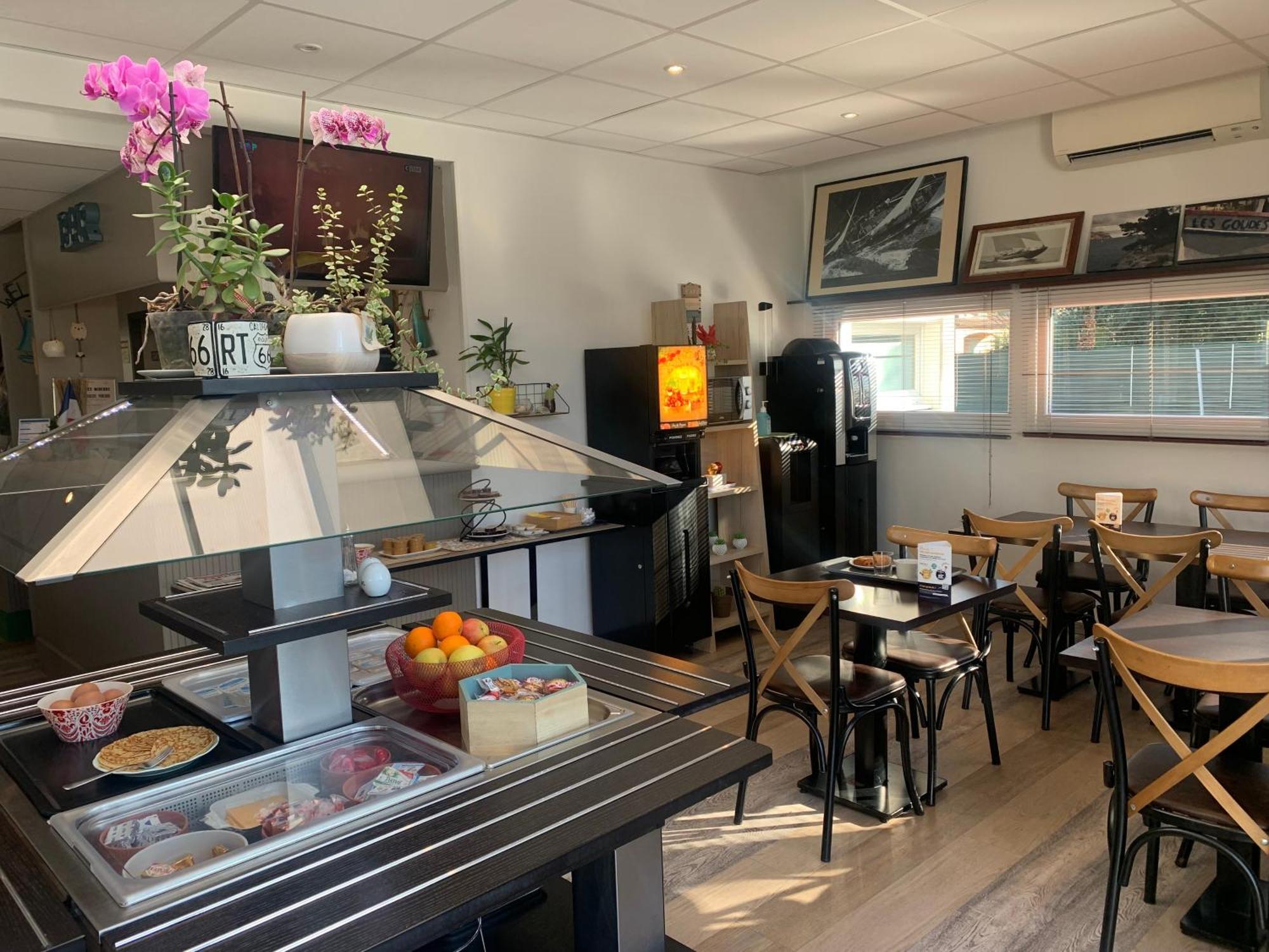 Contact Hotel Marseille Aubagne La Penne-sur-Huveaune Exteriér fotografie