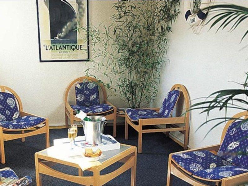 Contact Hotel Marseille Aubagne La Penne-sur-Huveaune Exteriér fotografie